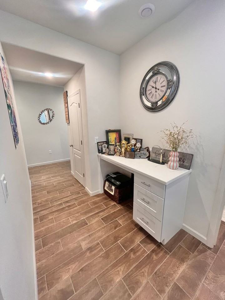 2047 Greenbriar Dr - Photo 7 of 23