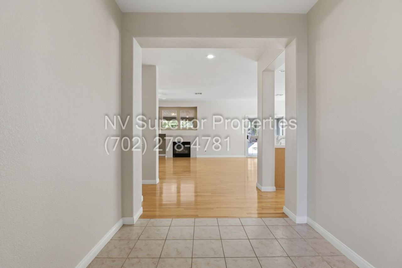 1280 Dressen Ave - Photo 5 of 38