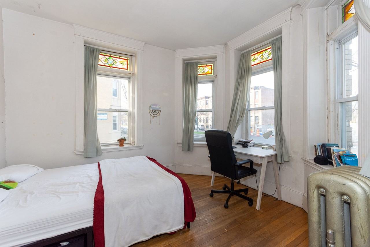 48 Brighton Ave #1 - Photo 3 of 6