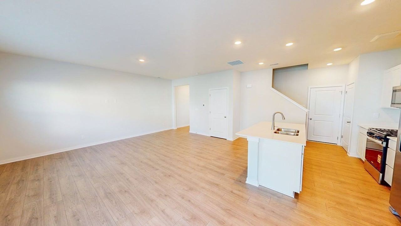 6358 Ripken St - Photo 6 of 28