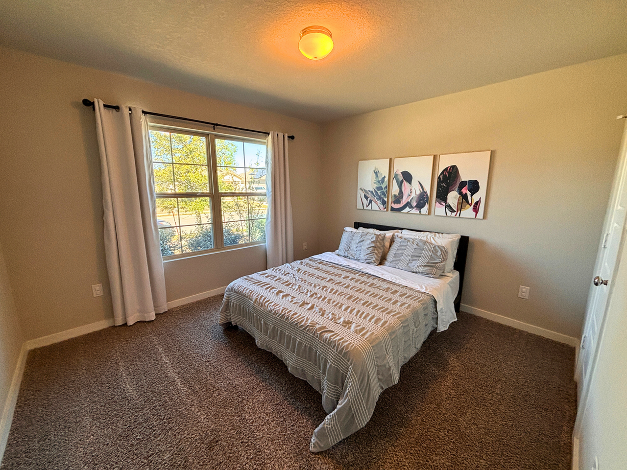 6930 Emerald Vly - Photo 4 of 20