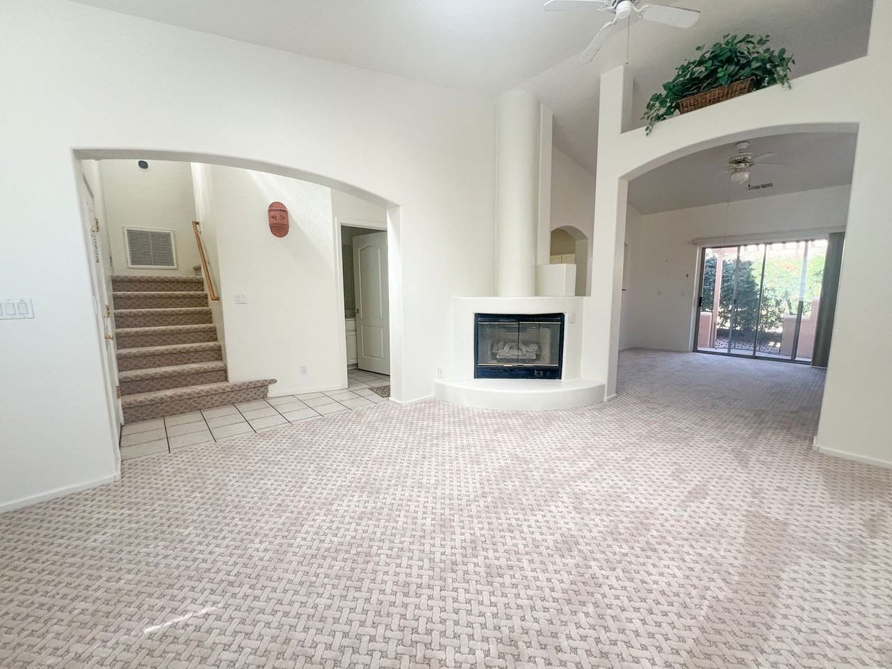 1672 E Parada Del Sol - Photo 3 of 14