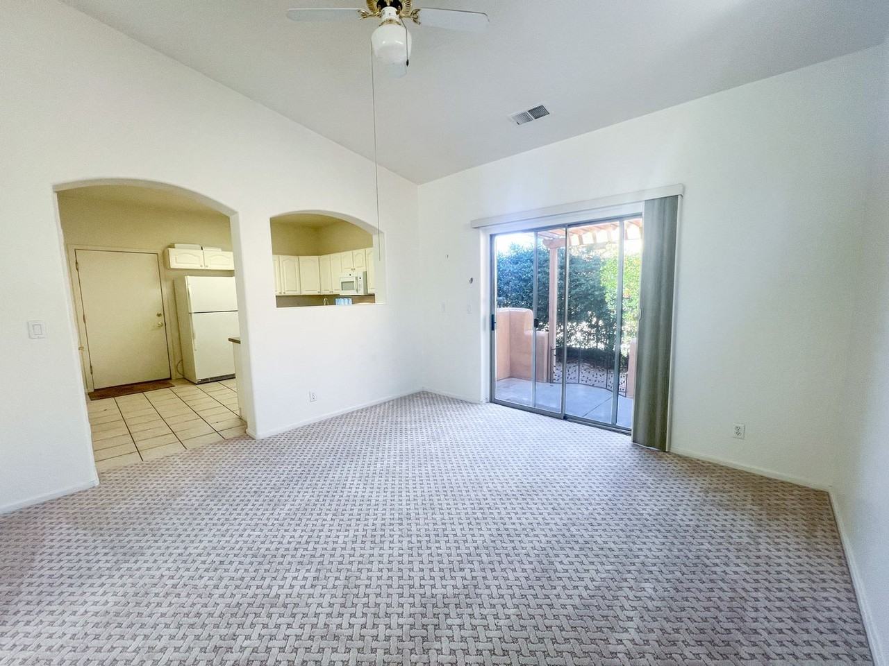 1672 E Parada Del Sol - Photo 5 of 14