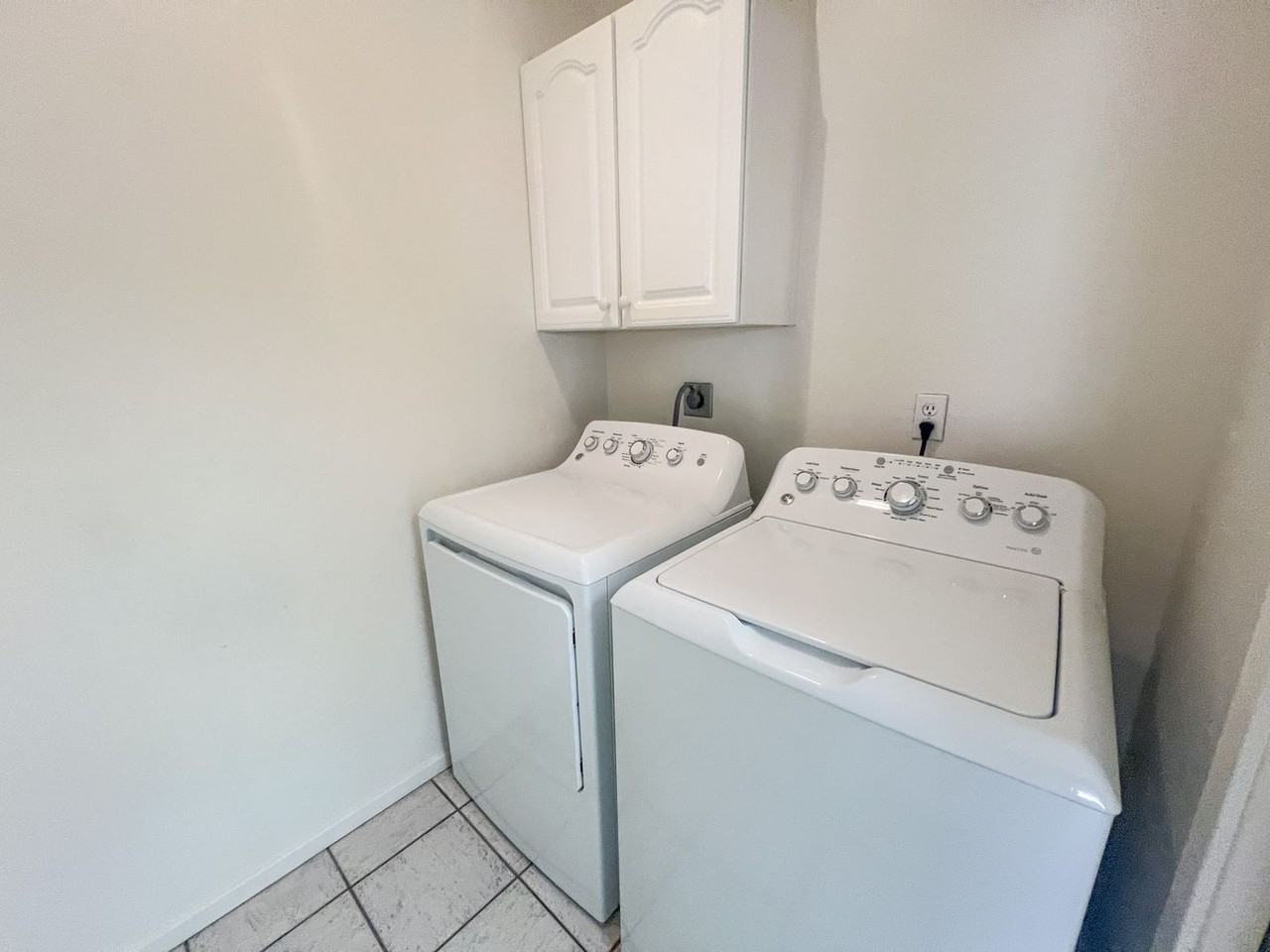 1672 E Parada Del Sol - Photo 7 of 14