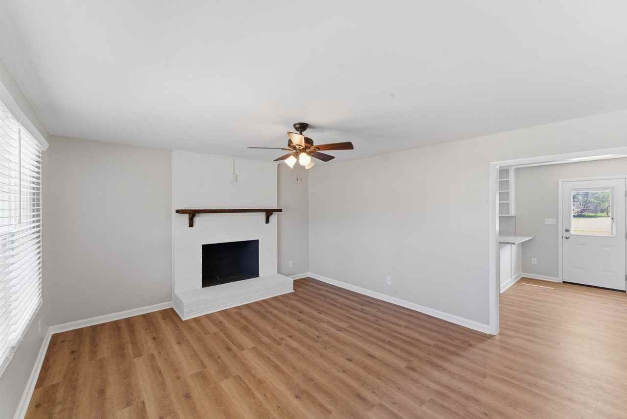 527 Wilson Farm Rd - Photo 2 of 27