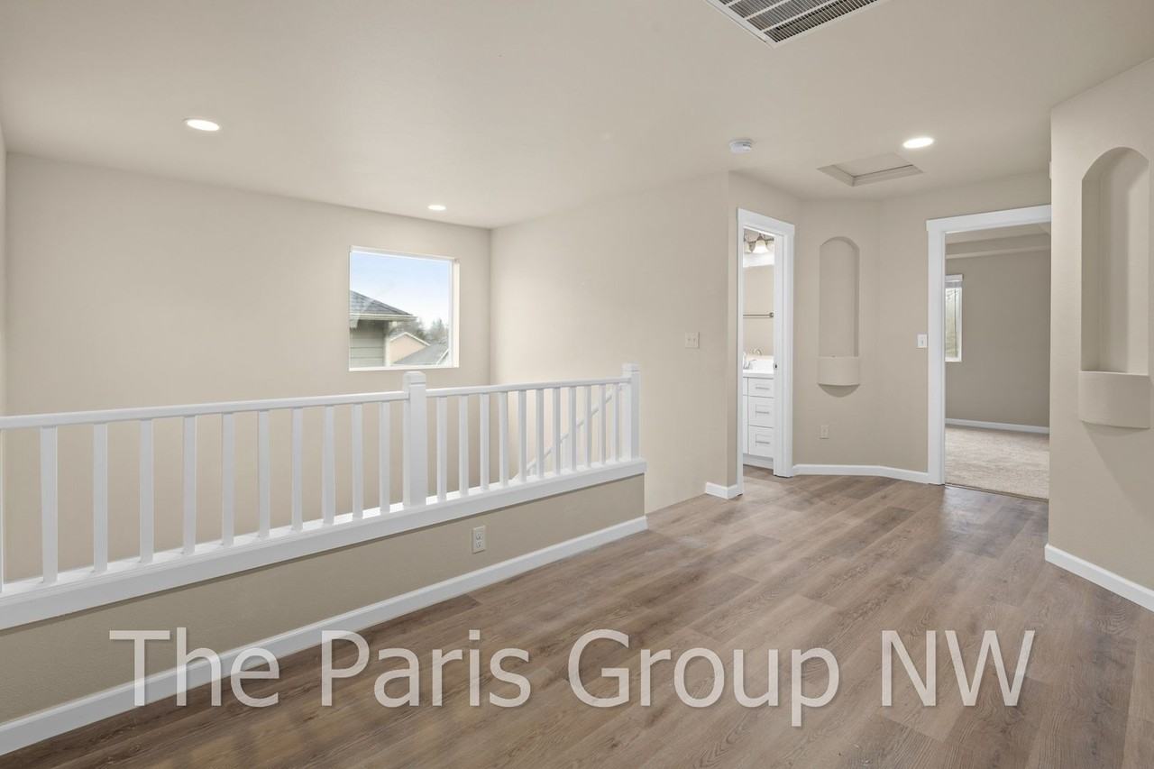 16825 Se 260th St - Photo 3 of 41