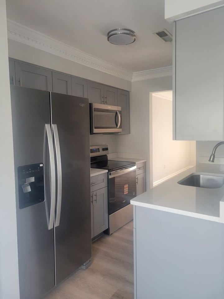 4629 Merrimac Ln - Photo 2 of 20