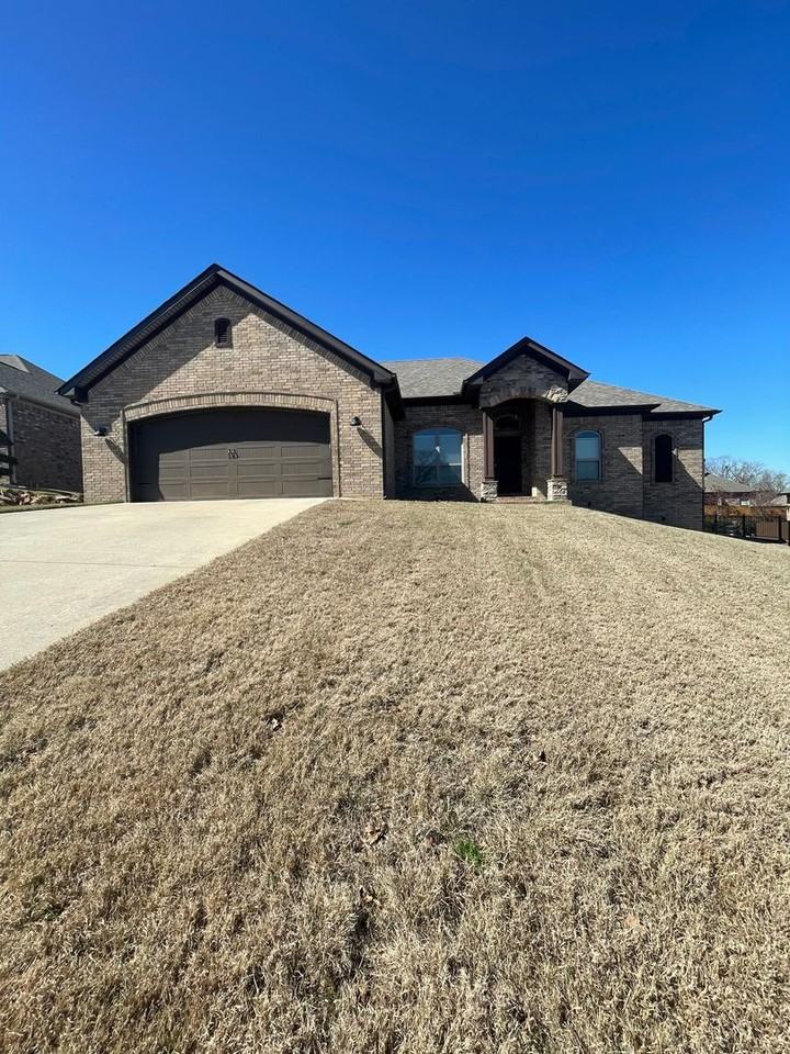 3217 Falling Water Rd