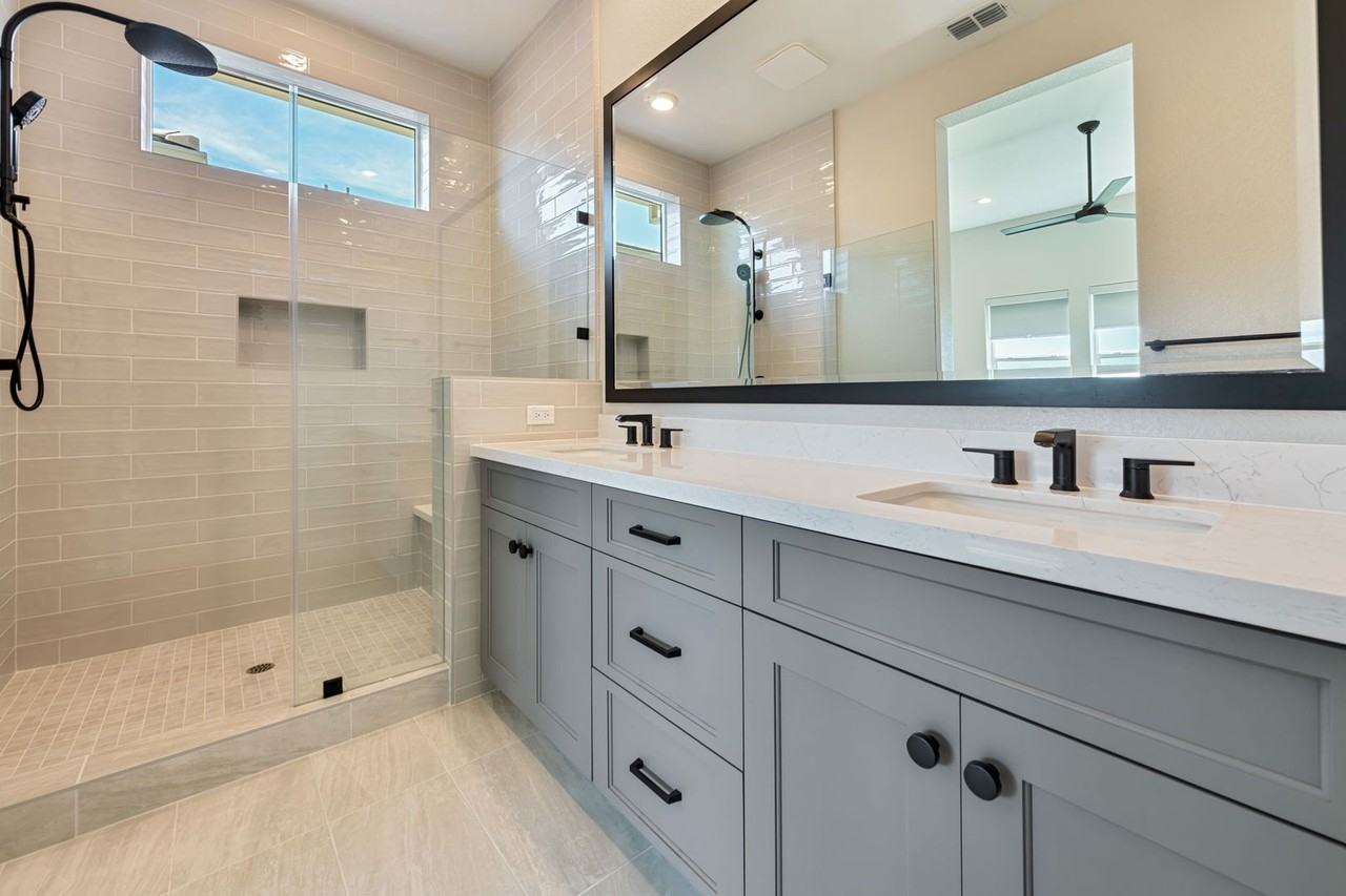 4239 Timber Ln - Photo 4 of 38