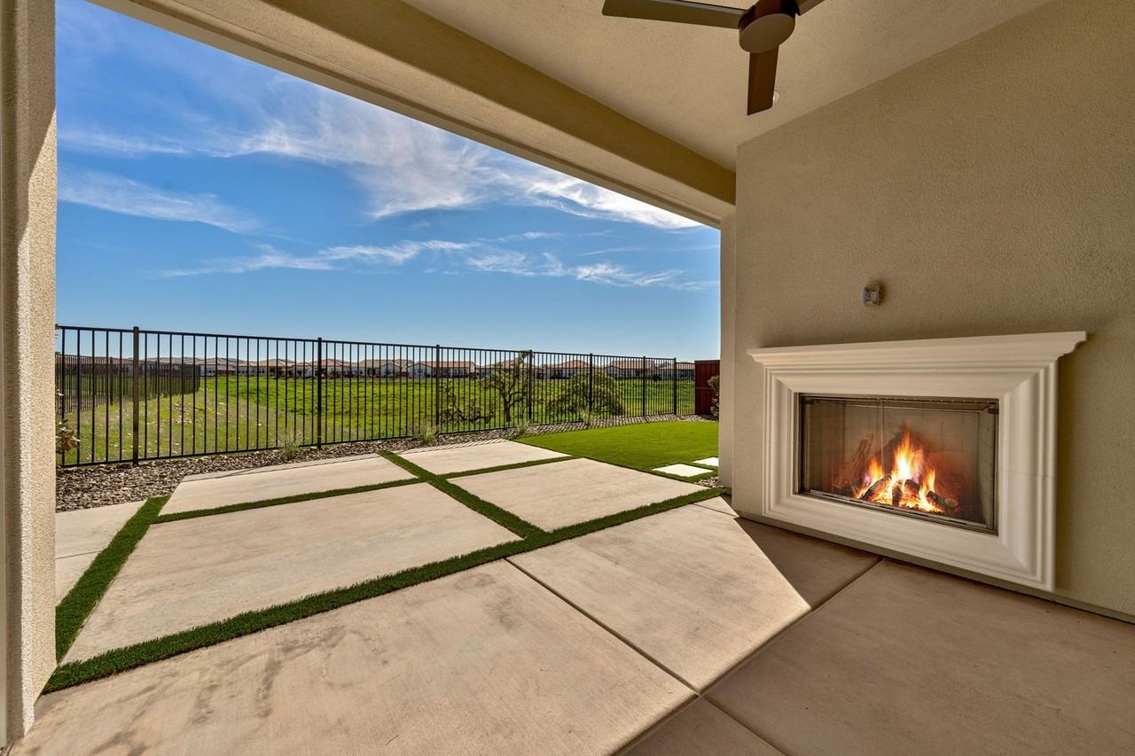 4239 Timber Ln - Photo 5 of 38