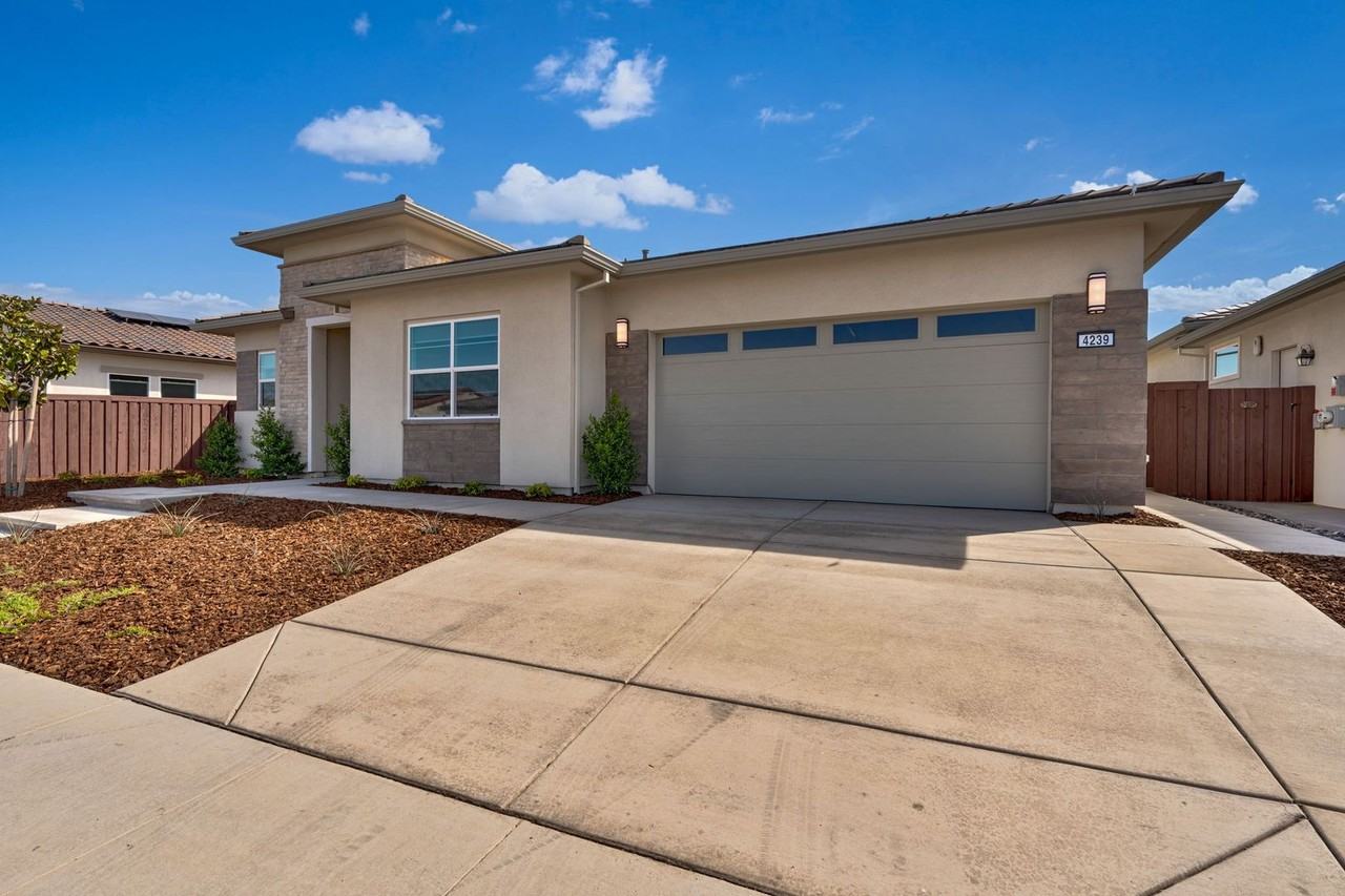 4239 Timber Ln - Photo 6 of 38