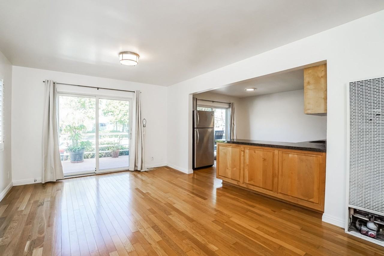 432 33rd St - Photo 3 of 16