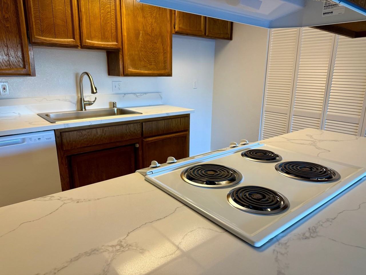 5838 Shelldrake Ct - Photo 3 of 9