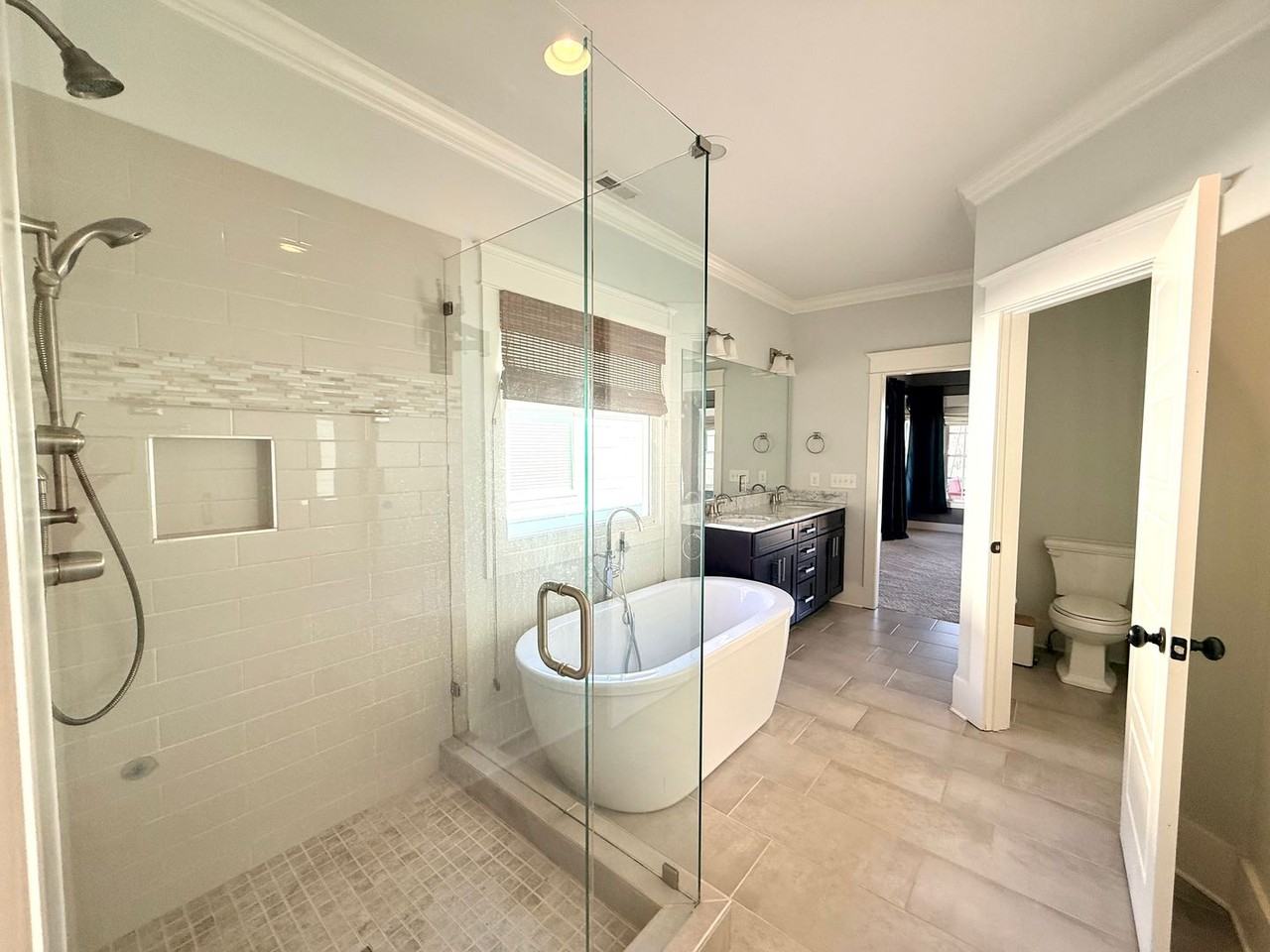 2209 10th Ave S #A - Photo 3 of 50