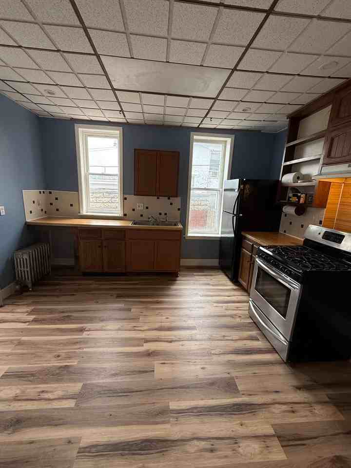 49 W Commerce St - Photo 6 of 46