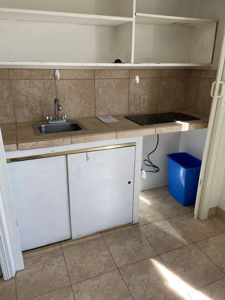 121 Santa Ynez St - Photo 3 of 4