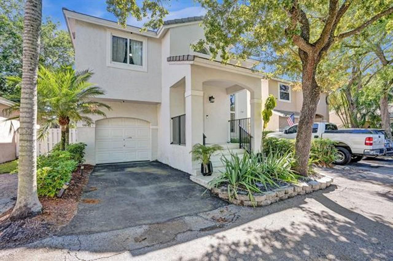 9841 Nw 9th Ct - Photo 2 of 50