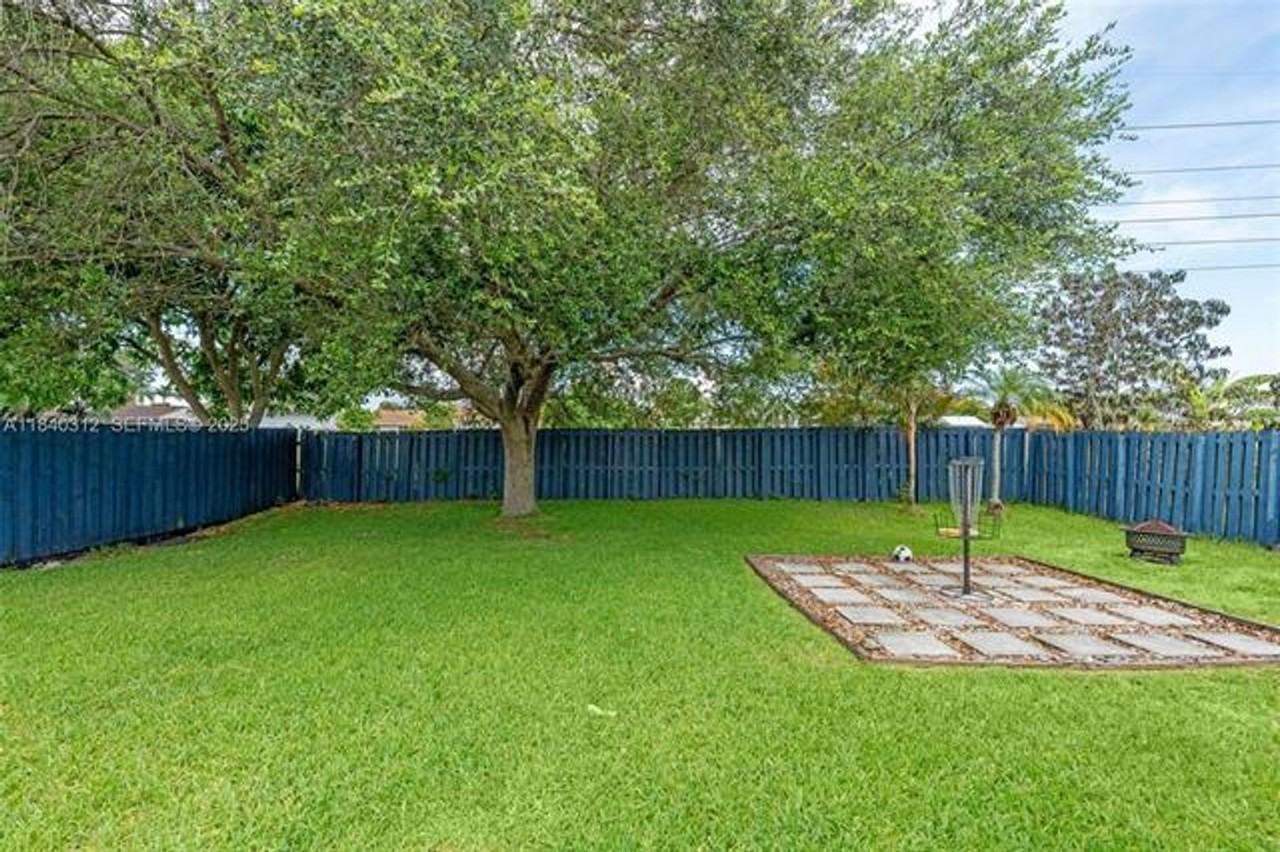 535 Radford Ter - Photo 5 of 24