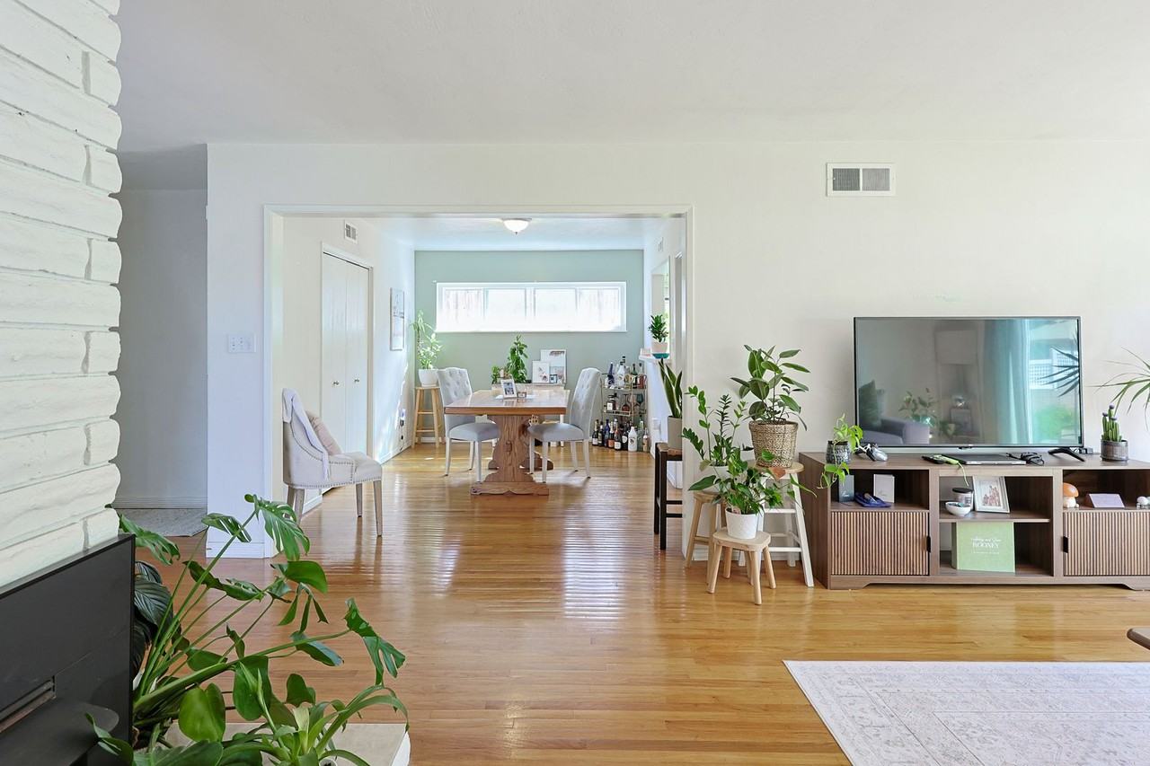 2960 Kobe Dr - Photo 4 of 37