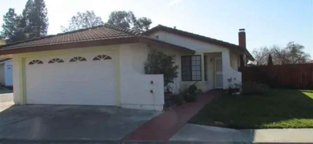 1310 White Clover Ln - Photo 2 of 2