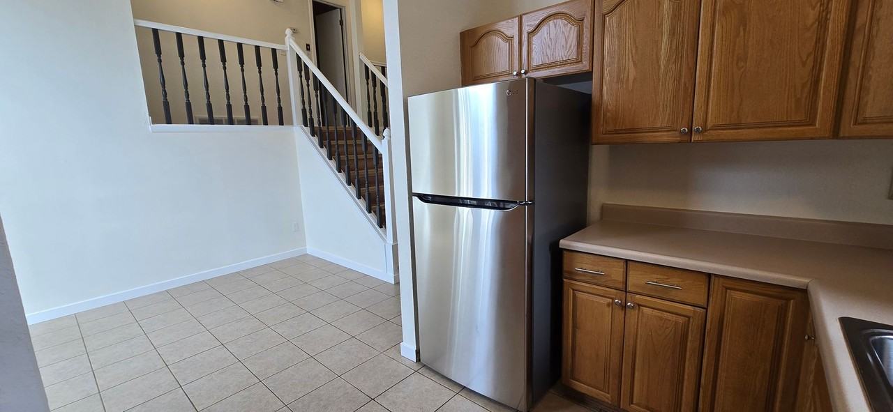 1235 Forum Dr - Photo 4 of 30