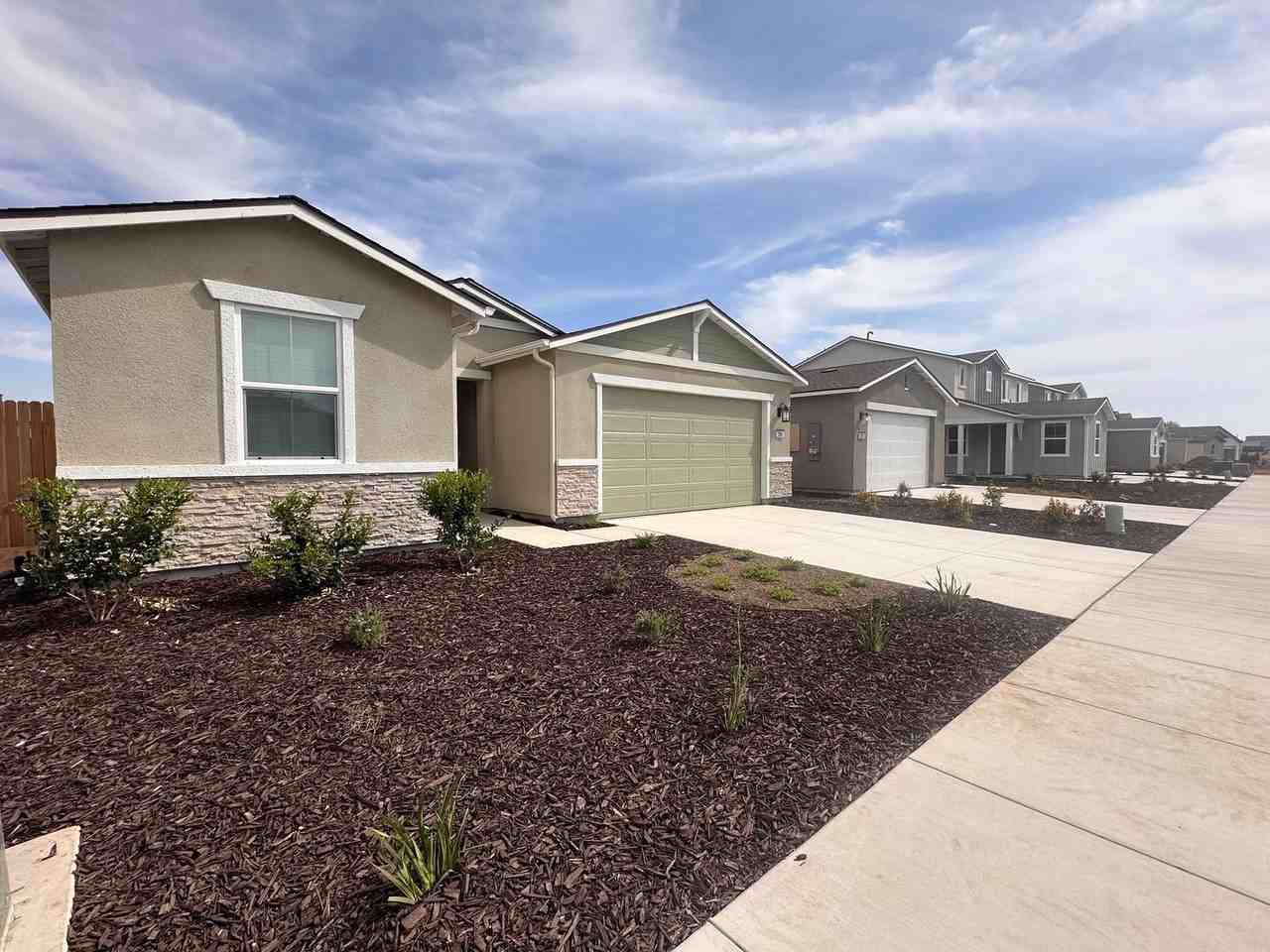 2336 N Kayenta St - Photo 4 of 20