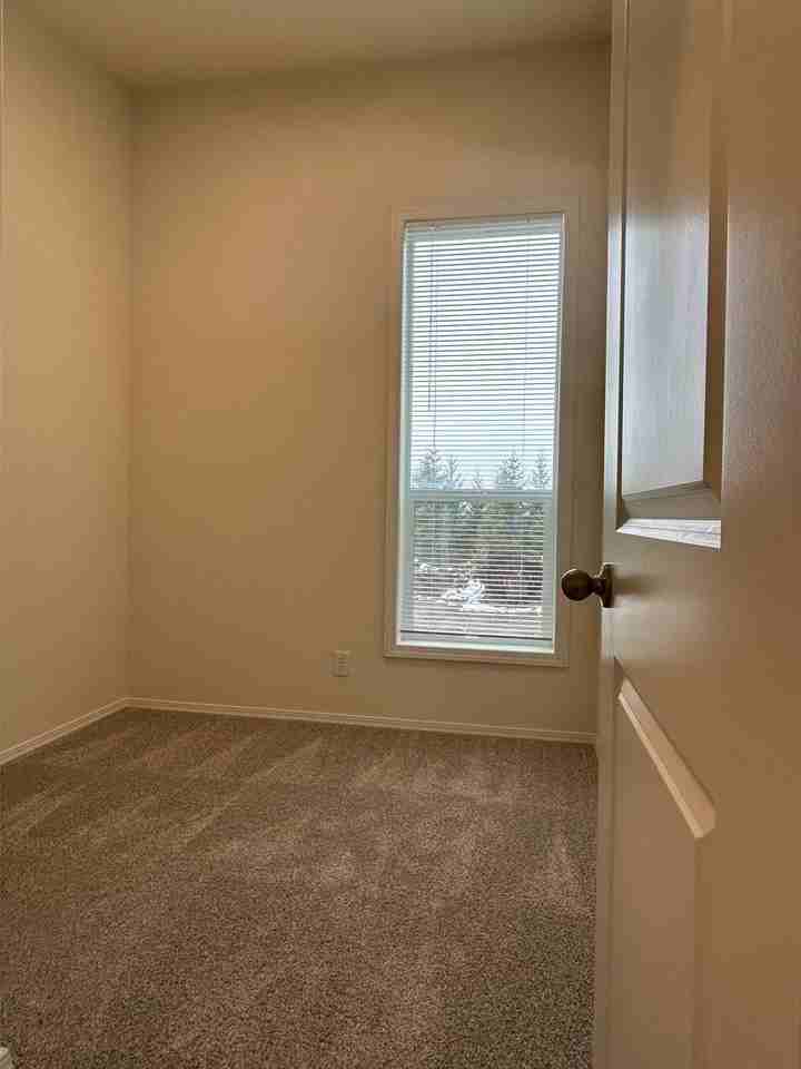 19017 Powers Creek Loop Rd Ne - Photo 5 of 16