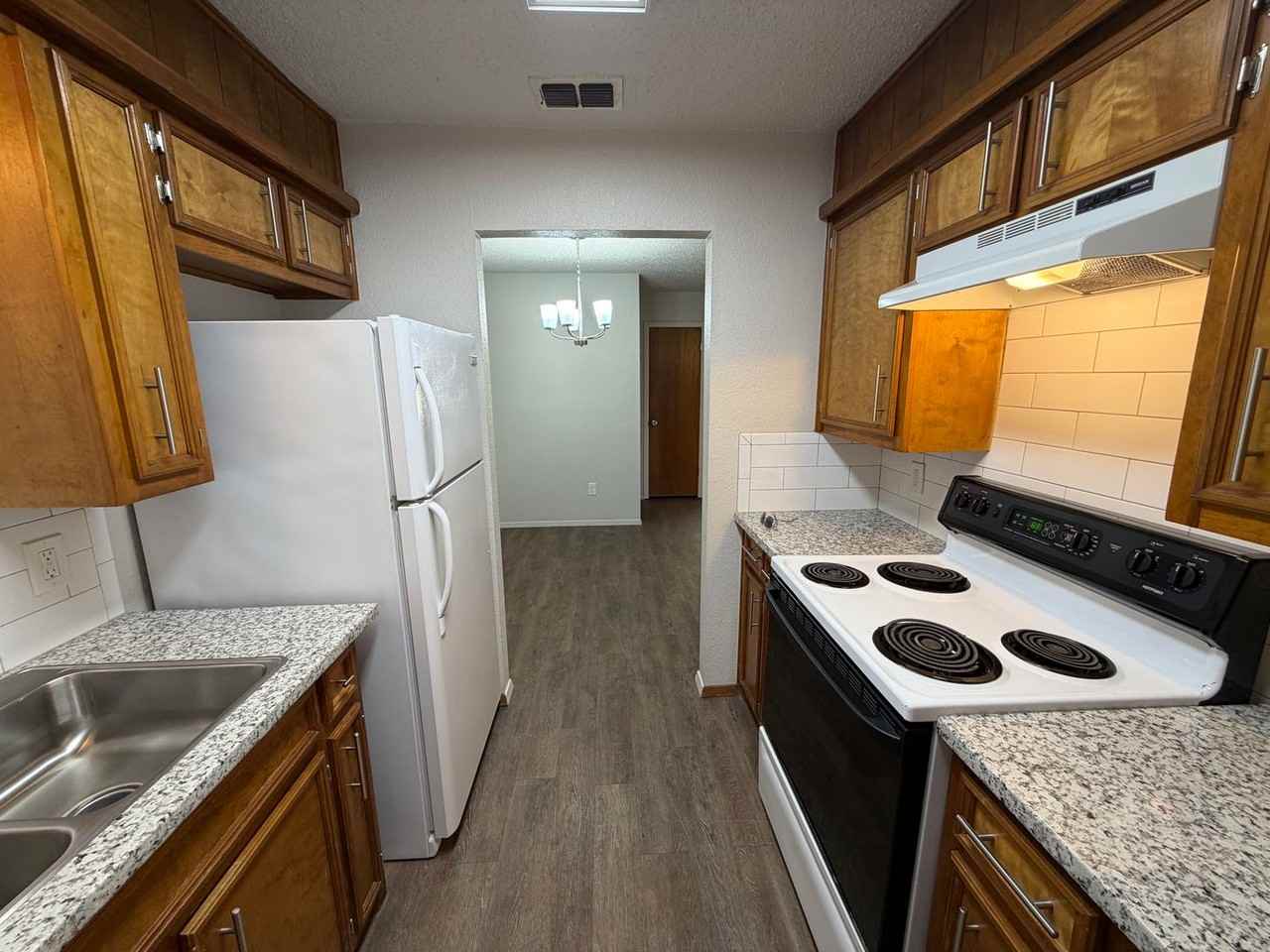 7804 Avenue U - Photo 7 of 15