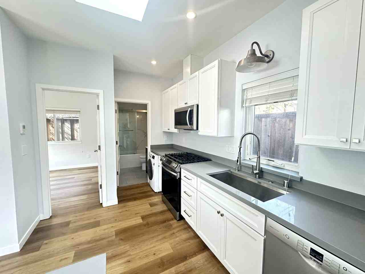 1439 38th Ave - Photo 5 of 12