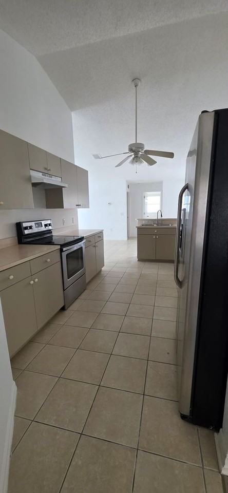 8420 Philatelic Dr - Photo 6 of 24