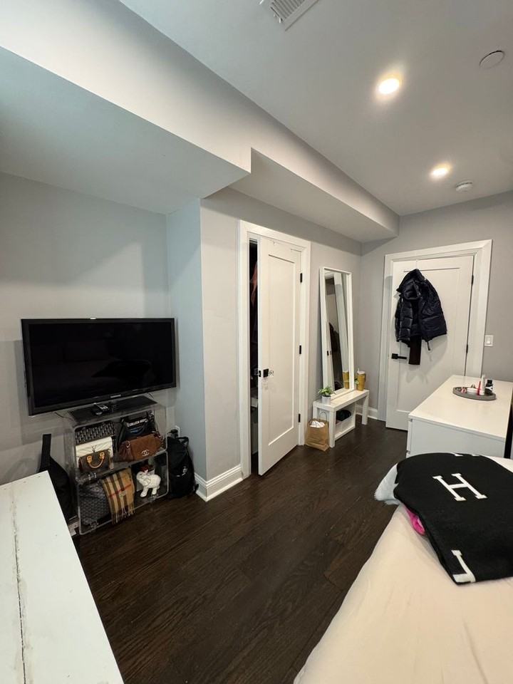 7 Strathmore Rd - Photo 7 of 9