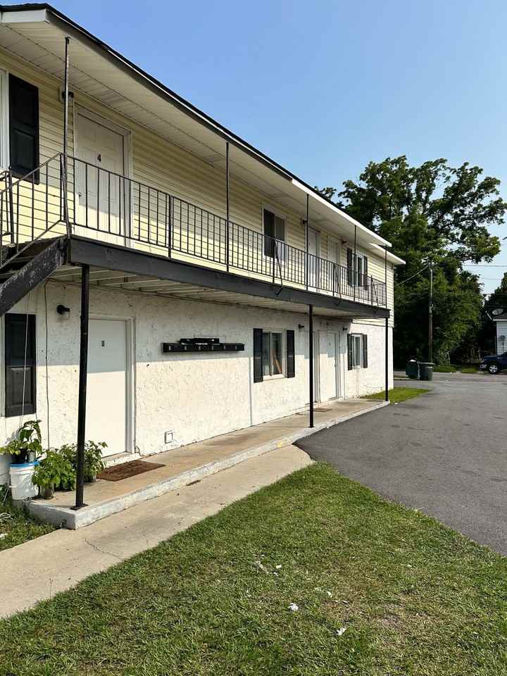 1301 Stiles Ave - Photo 2 of 2