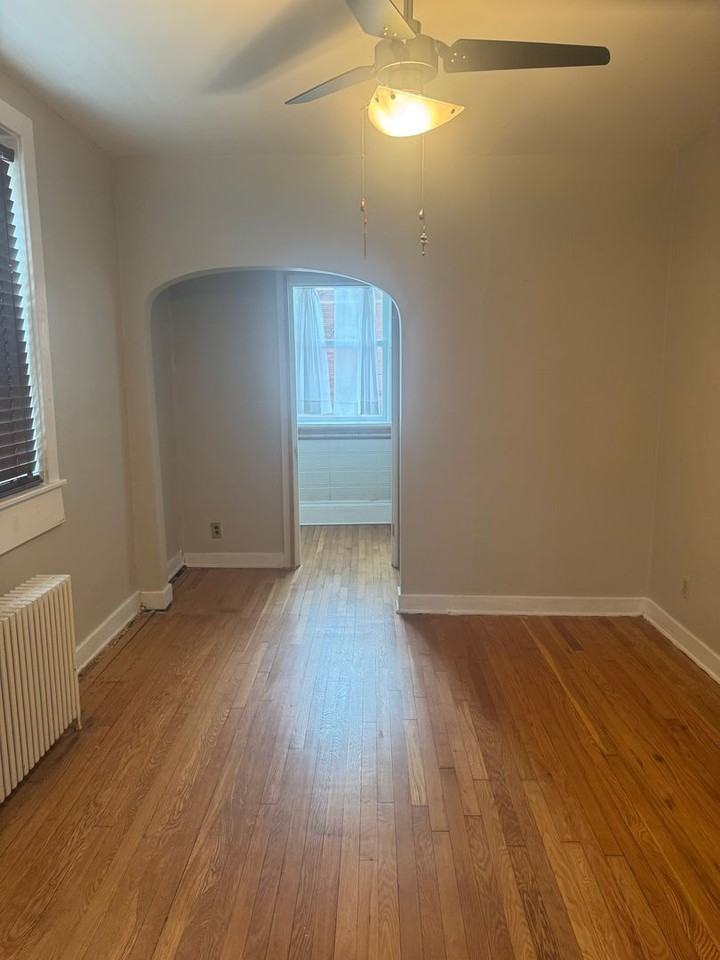 201 Moore Ave - Photo 3 of 16