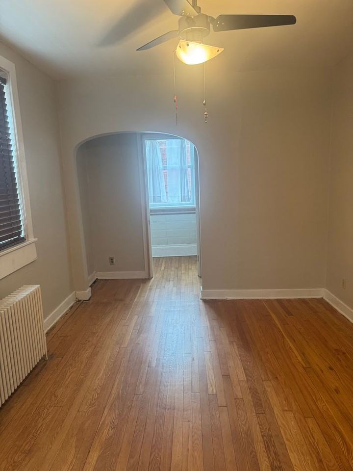 201 Moore Ave - Photo 4 of 16