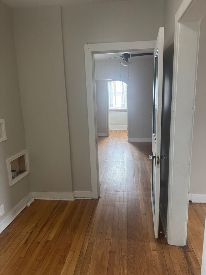 201 Moore Ave - Photo 7 of 16