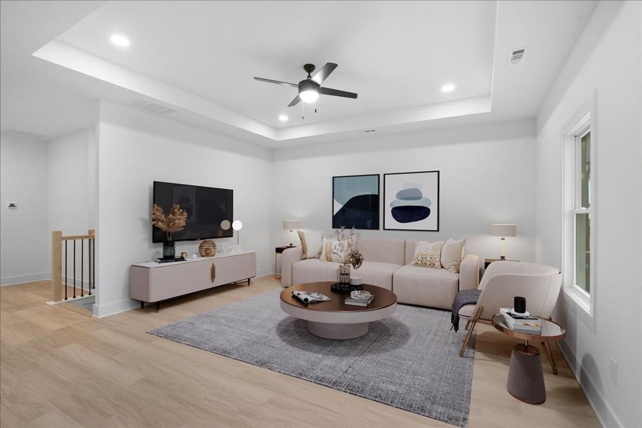 220 John St - Photo 7 of 48