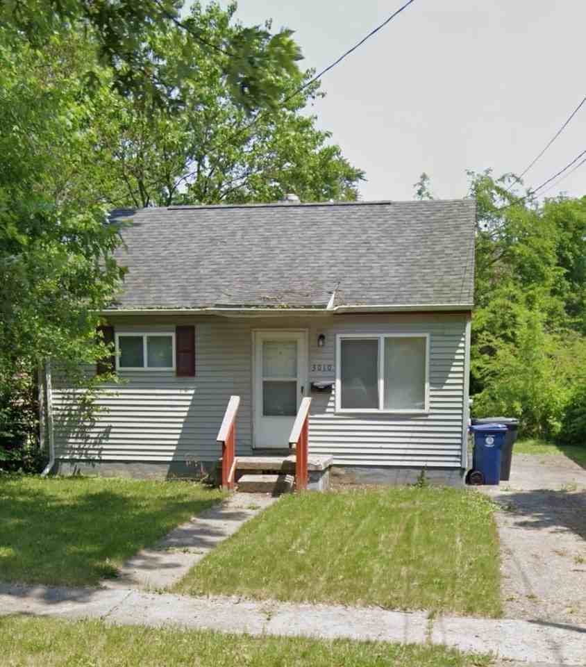 3010 Berkley St - Photo 2 of 4