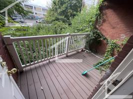 featured image of 16 Pompeii St