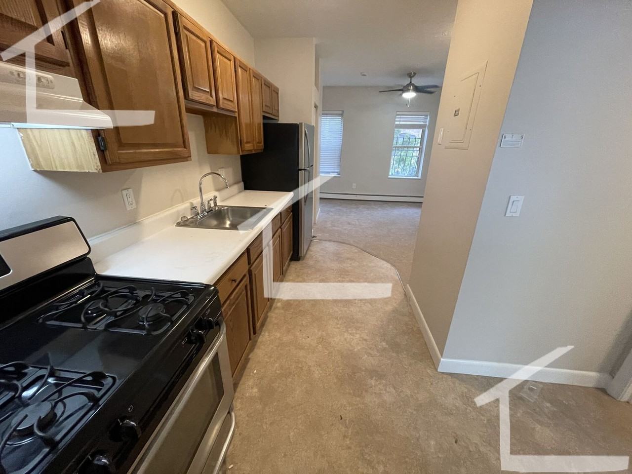 16 Pompeii St - Photo 6 of 8