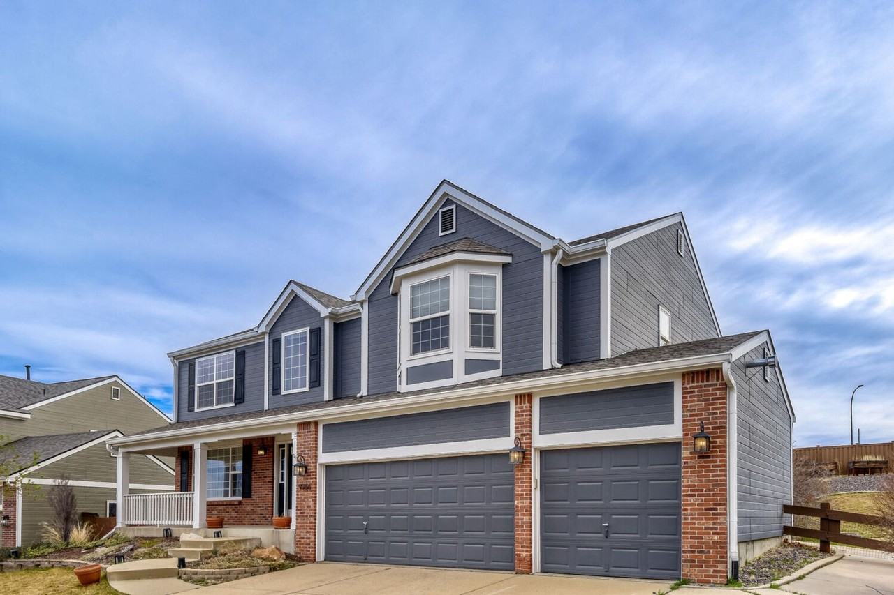 9986 Hawthorne St - Photo 3 of 32