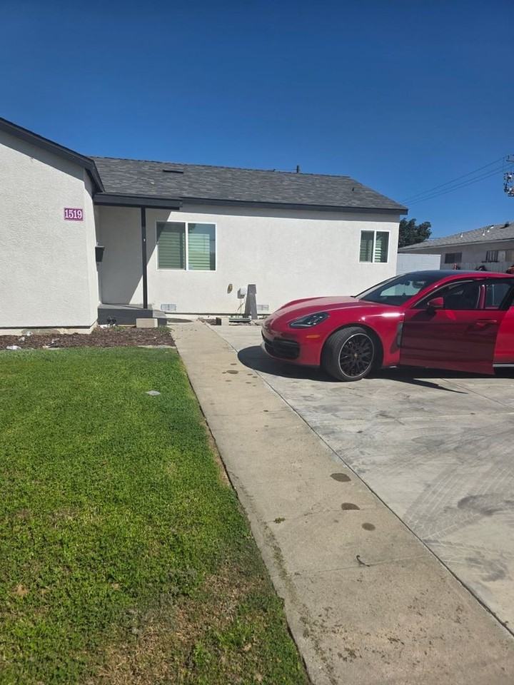 1519 E Michelson St - Photo 2 of 11