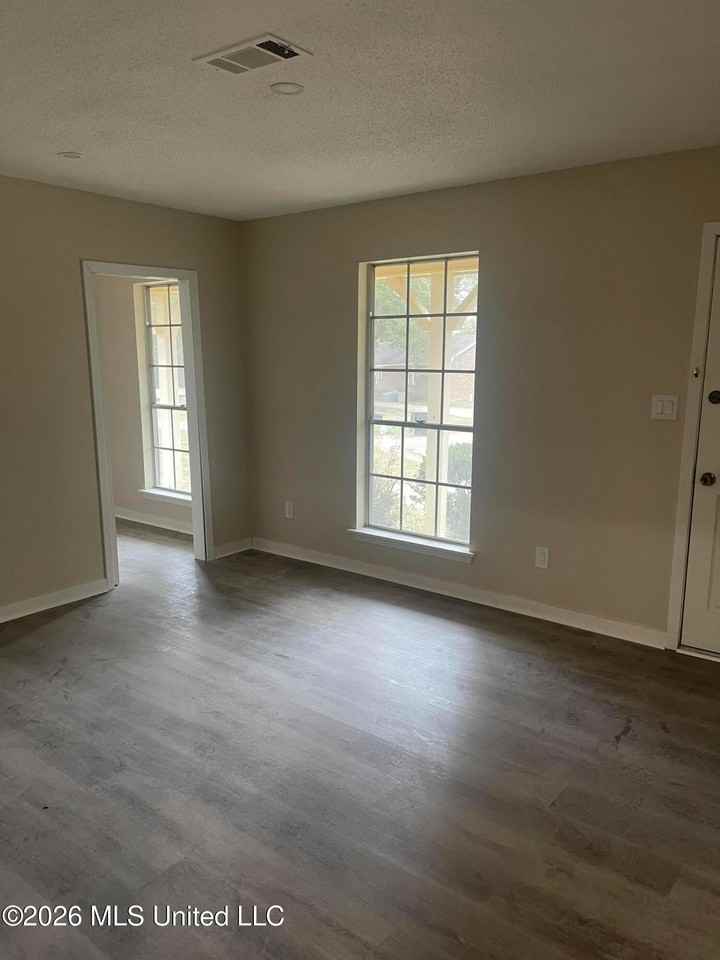 125 Wingfield Ct - Photo 6 of 15