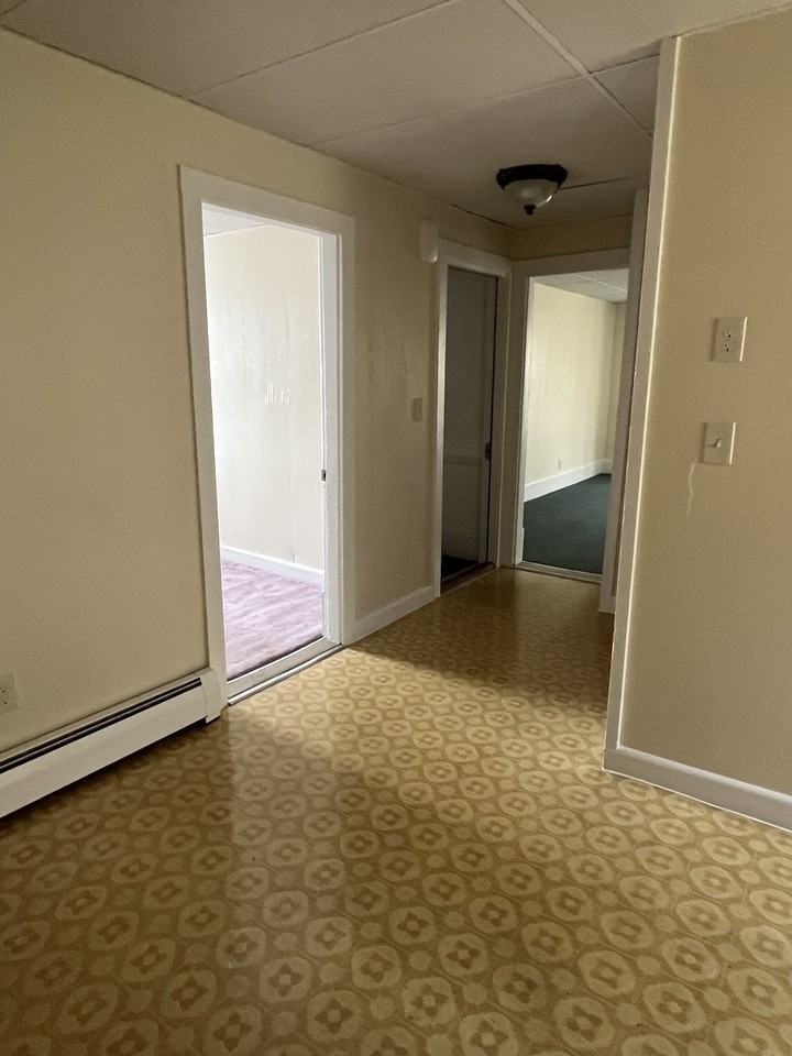 12 Ash Street - Photo 2 of 8