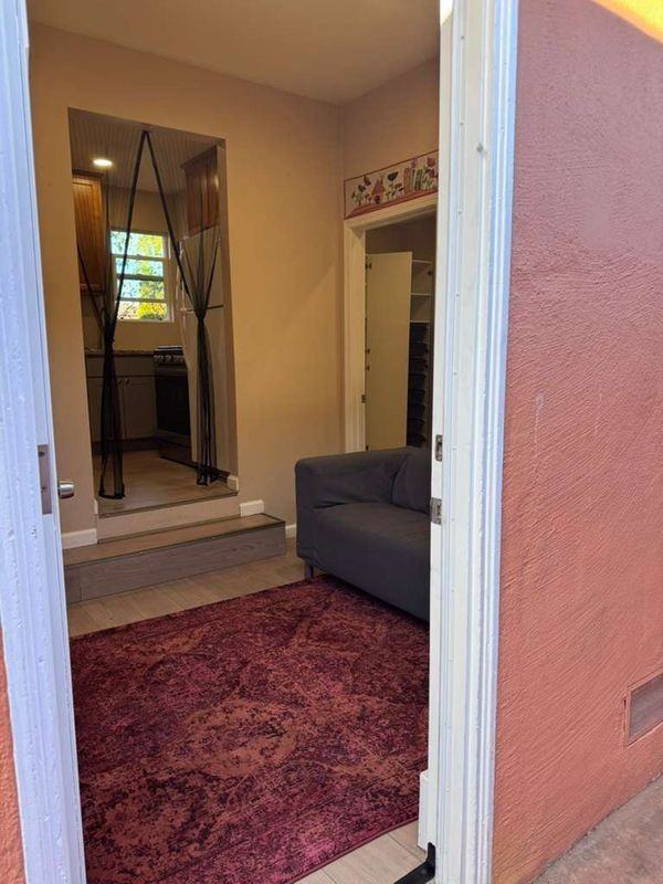 555 Jilliene Way - Photo 2 of 15