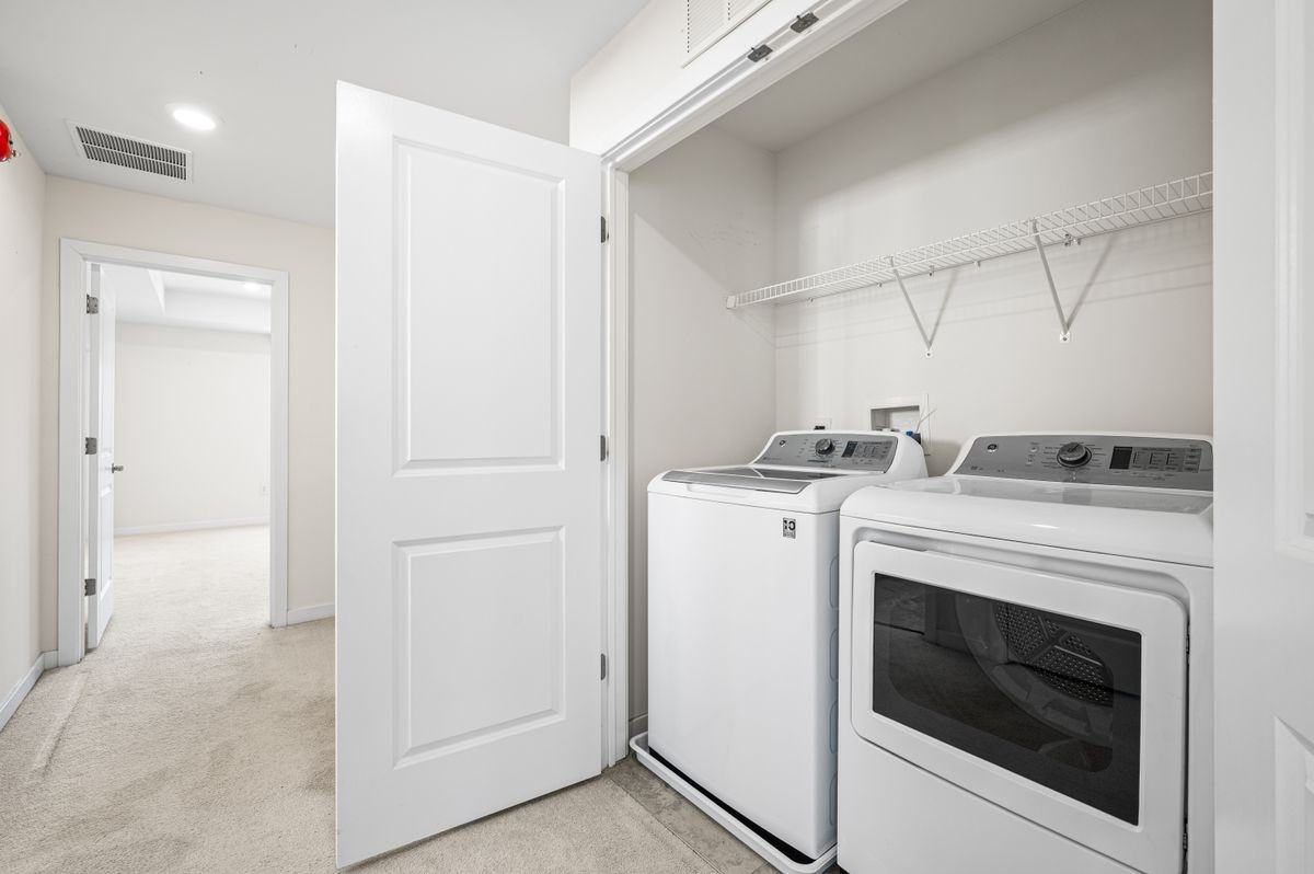 1857 Boulder Dr - Photo 4 of 31