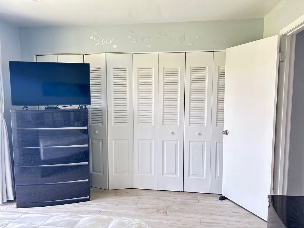 107 Chatham F - Photo 5 of 33