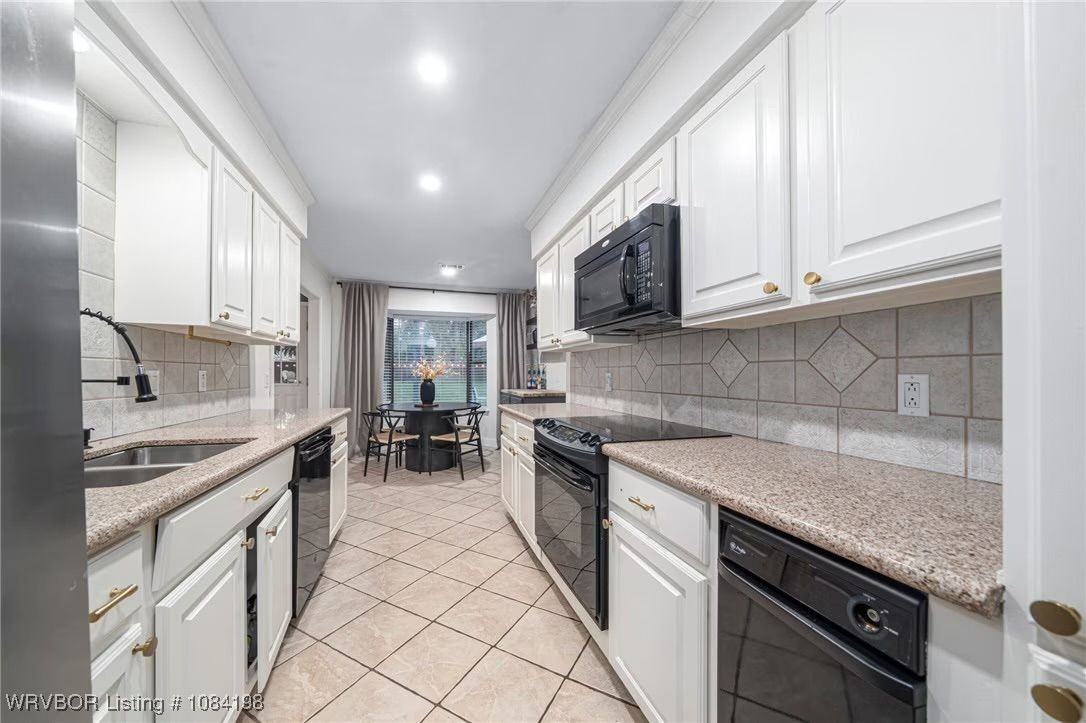 3021 S 96th St - Photo 6 of 19