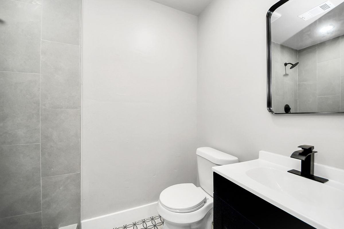 2112 Dewberry Ln - Photo 4 of 19