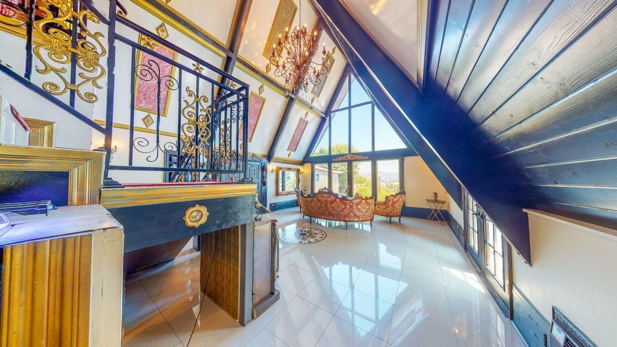 1620 Cliffdale Rd - Photo 5 of 15