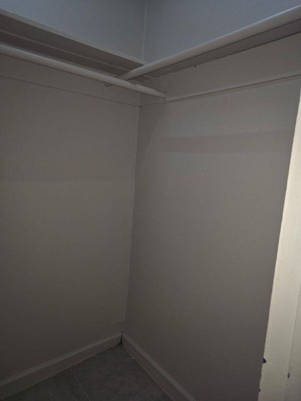 624 E Roosevelt Ave ##6 - Photo 3 of 9